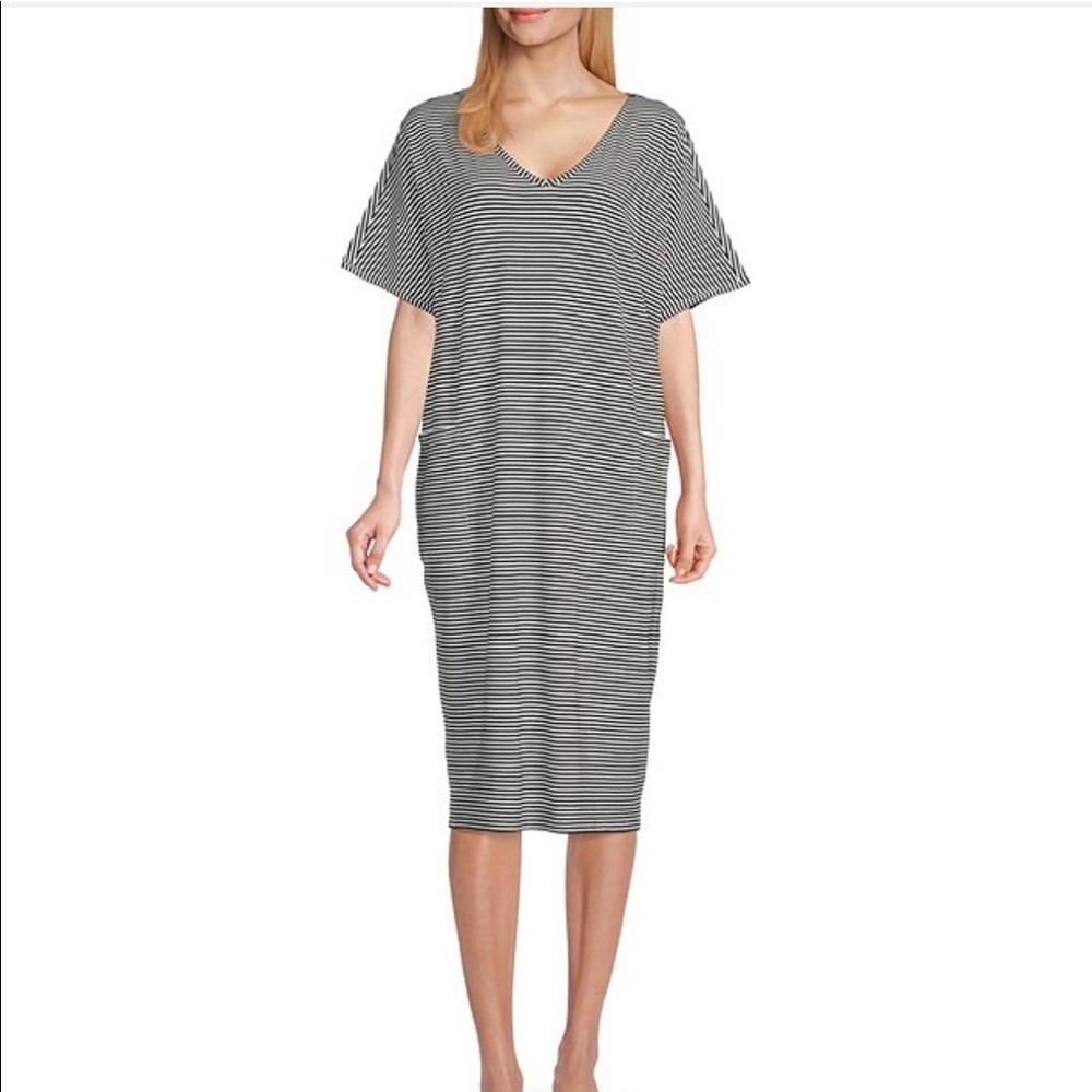 Kate Landry
Striped V-Neck Short Dolman Sleeve Knit Midi Lounge Dress🌺